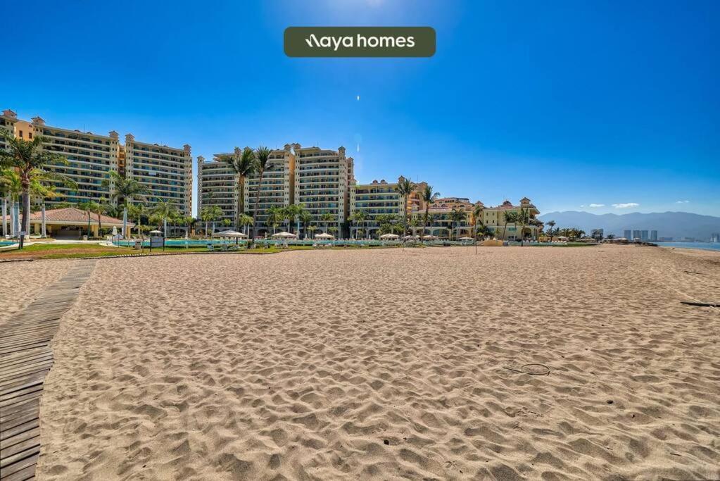 Oceanfront 2br With Private Terrace - View Puerto Vallarta